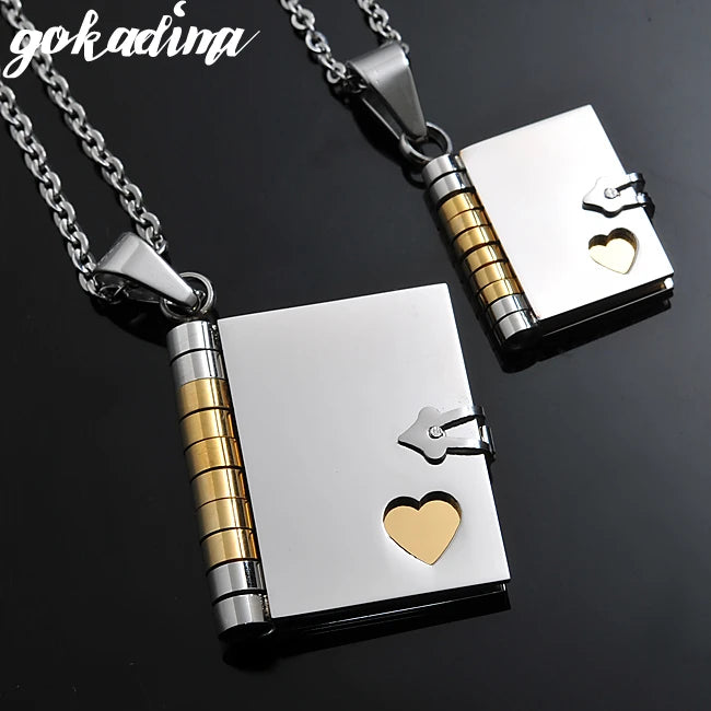 2021, Pendentifs de livre « Lettre d'amour » COLLIERS DE COUPLE, Bijoux coréens en acier inoxydable pour amoureux Cadeau de Noël Hommes Femmes Vente en gros WP264