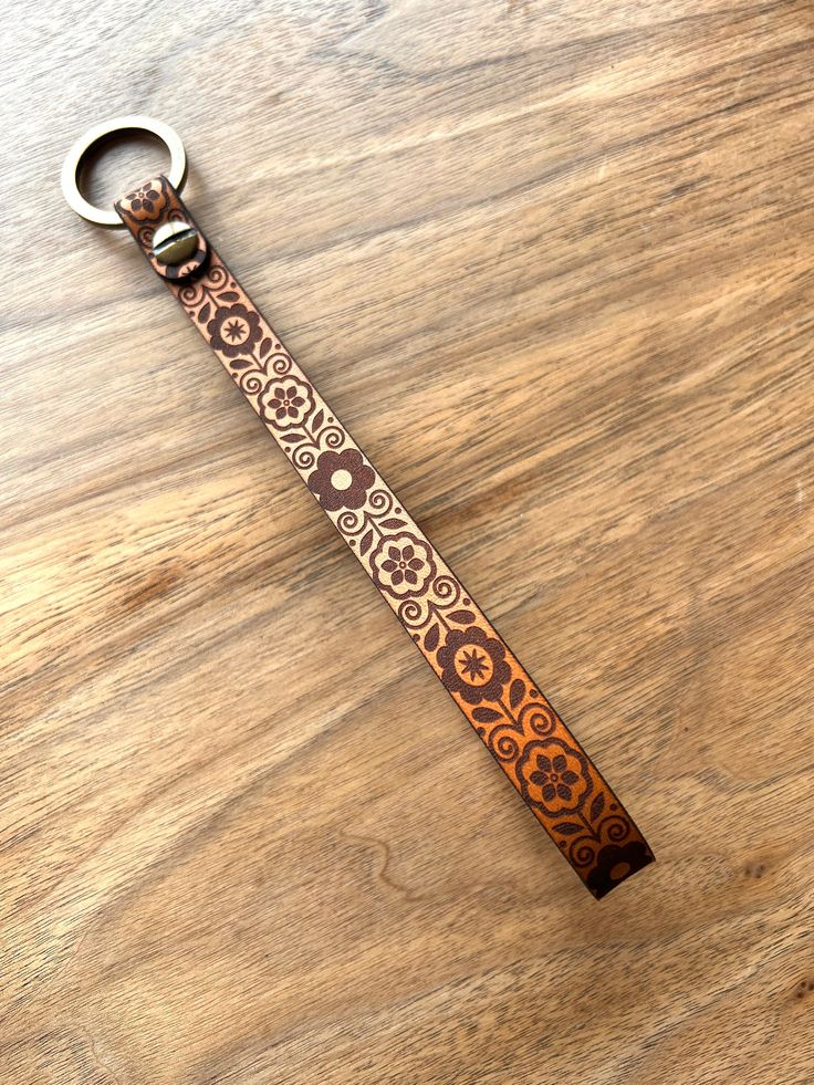 Bracelet en cuir fin de style vintage en gros