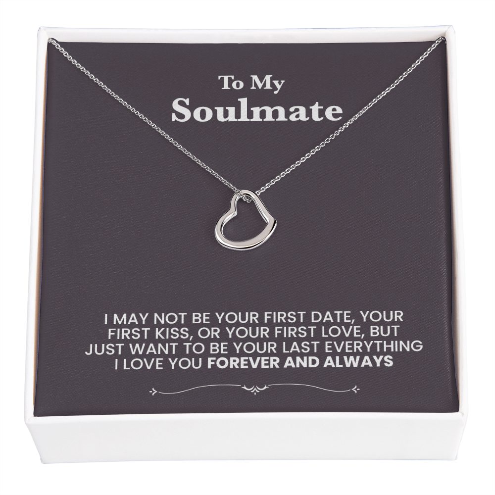 Un collier coeur pour mon âme sœur - beau message sur fond noir