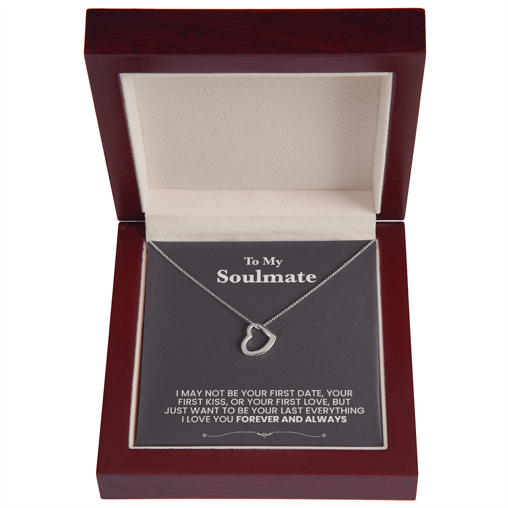 Un collier coeur pour mon âme sœur - beau message sur fond noir